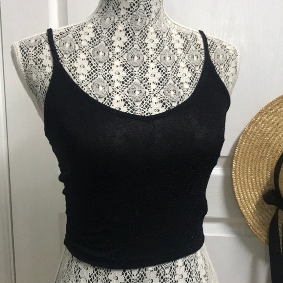 3/$30 🌺 Metallic Look Tank - Size M - Picture 1 of 3